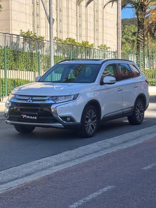 MITSUBISHI OUTLANDER 2.2 4X4 16V DIESEL 4P AUTOMÁTICO MITSUBISHI OUTLANDER 2.2 4X4 16V DIESEL 4P AUTOMÁTICO